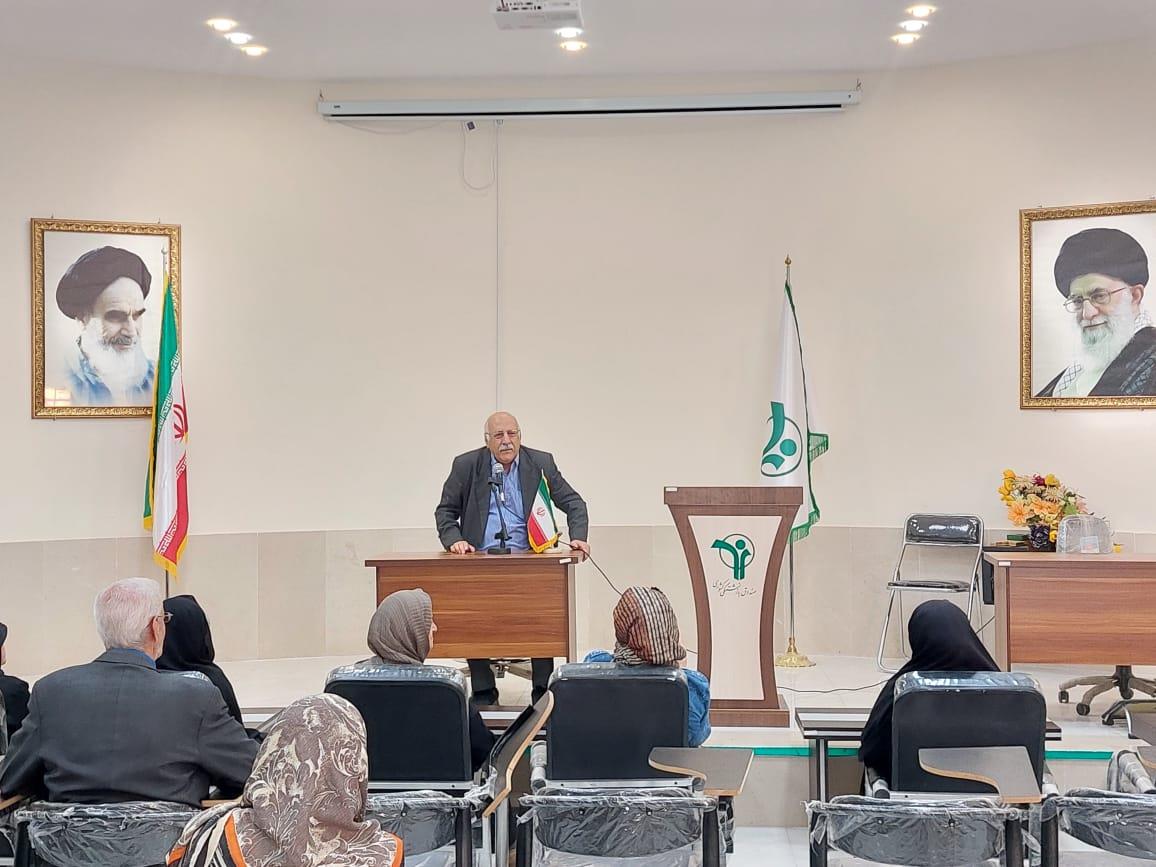 کارگاه آموزشی سلامت ویژه بازنشستگان کشوری در خانه امید بروجرد برگزار شد
