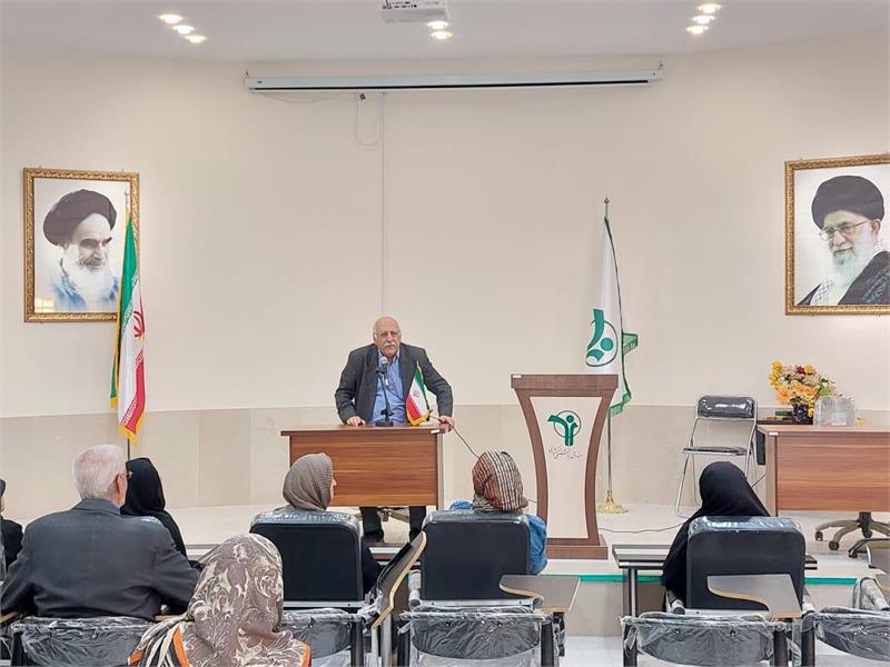 کارگاه آموزشی سلامت ویژه بازنشستگان کشوری در خانه امید بروجرد برگزار شد